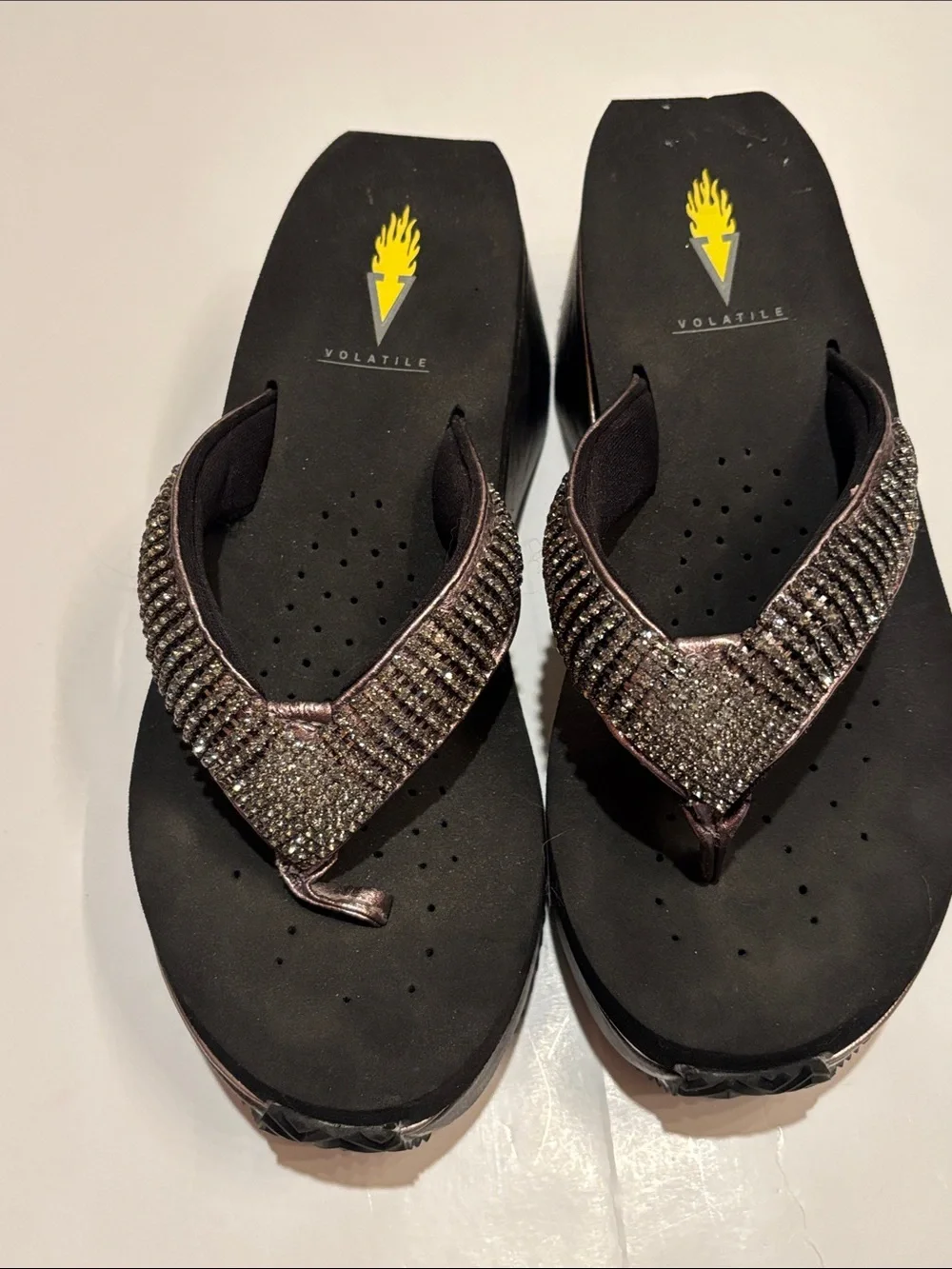 Volatile stylish black